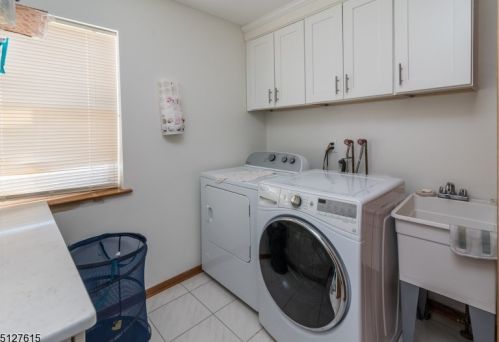 24 Brownstone Ter, Paterson NJ  07506-3447 exterior