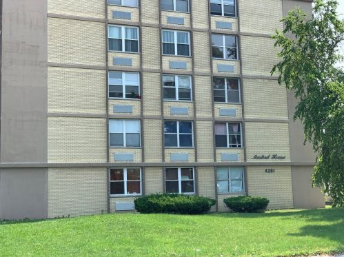 4281 76th St, Chicago, IL 60652-1264