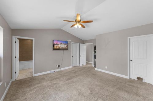 170 Village Circle Dr, Winfield MO 63389-2051 exterior