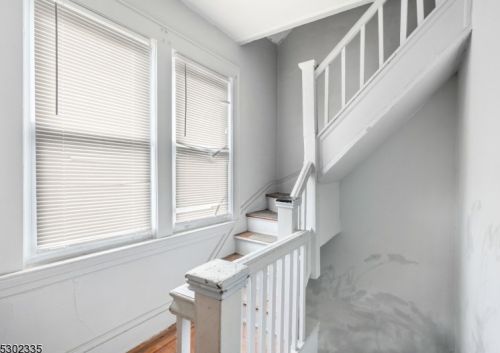 199 Shephard Ave, Newark, NJ 07112-2021