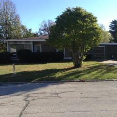 223 Verzel Dr, Macomb, IL 61455-3251