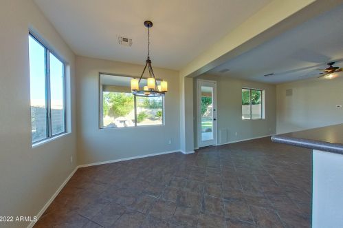 2602 Cavalry Dr, Phoenix AZ 85086-6616 exterior