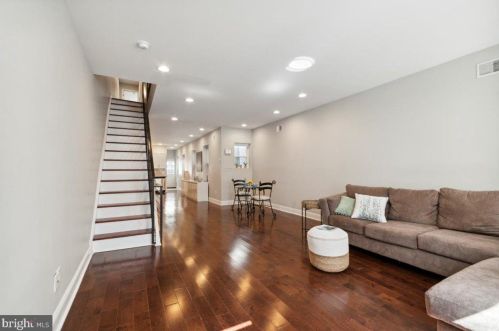 1304 18 St, Philadelphia PA 19140-1015 exterior