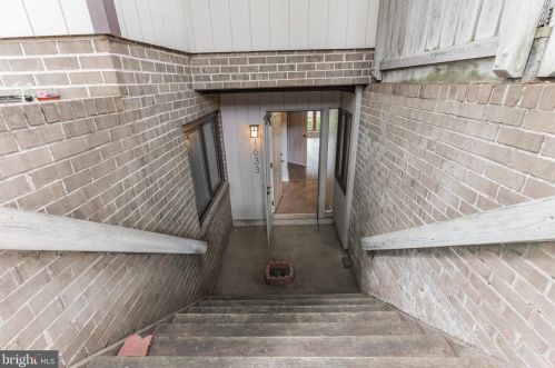 1633 Westwind Way, Mc Lean VA 22102-1604 exterior