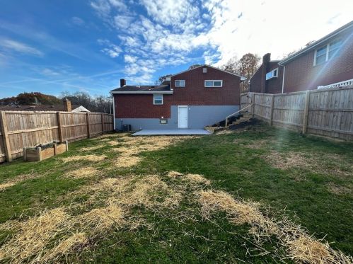 4985 Aspen St, Pittsburgh PA  15122-1250 exterior