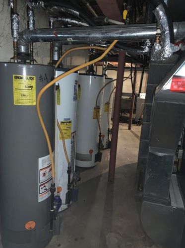 5251 64, Milwaukee WI 53218-3003 exterior