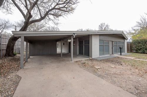 1620 William Brewster St, Irving TX  75061-2051 exterior