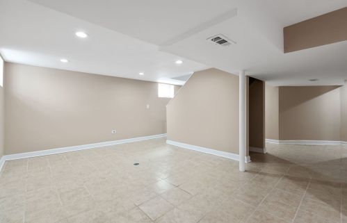 12537 Winchester Ave, Chicago IL 60827-5607 exterior