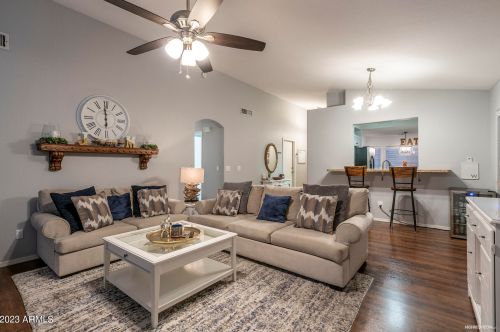 6427 Chisum Trl, Phoenix AZ  85083-1018 exterior