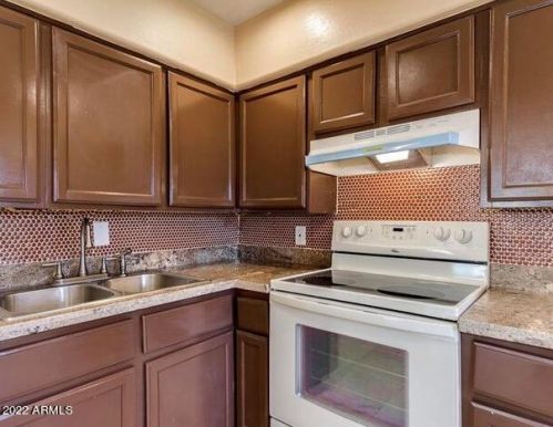 3140 Alvarado Rd, Phoenix AZ 85009-2435 exterior