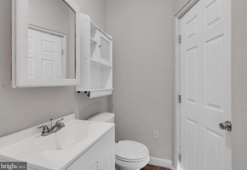 1422 Diamond St, Philadelphia PA 19122-1721 exterior