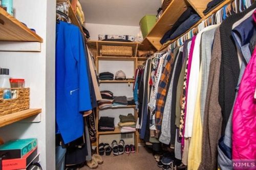 351 Cottonwood Way, Mahwah NJ 07430-2081 exterior