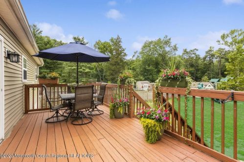 204 Bennetts Mills Rd, Jackson Twp NJ 08527-4260 exterior