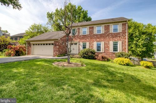 6429 Old Chesterbrook Rd, Mc Lean, VA 22101-4756