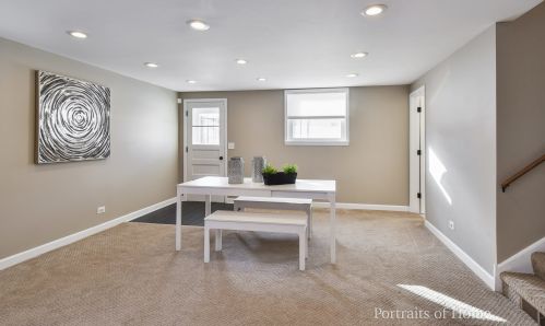 818 Saylor Ave, Elmhurst IL 60126-3827 exterior