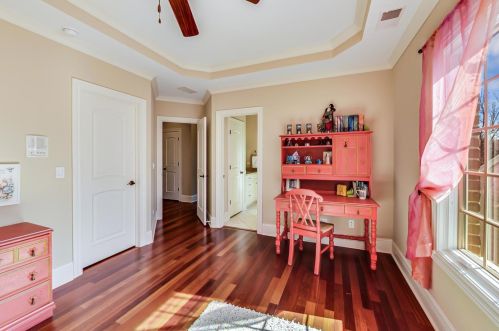 642 Euclid Ave, Elmhurst IL 60126-4338 exterior