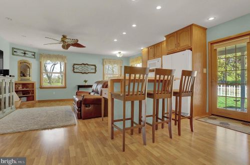 7194 Un Deposit Rd, Hummelstown PA 17036-9213 exterior