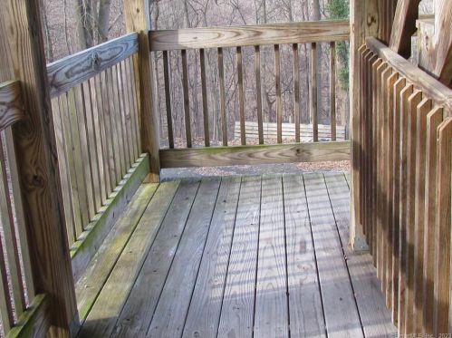 142 High St, Vernon CT 06066-3683 exterior