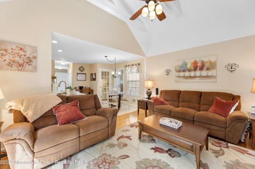 15 Calvary Ct, Jackson Twp NJ 08527-4833 exterior