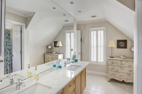 2485 Ellijay Dr, Atlanta GA 30319-3442 exterior