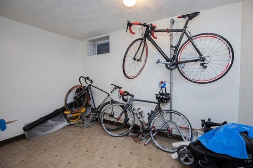 184 Chelsea St, Boston MA exterior