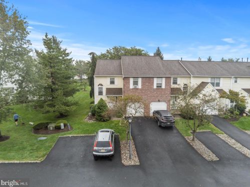 11 Revere Ct, Trenton NJ 08628-3610 exterior