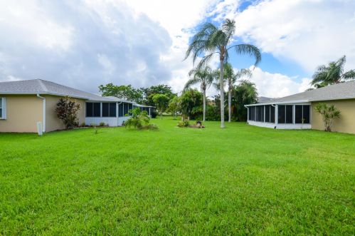 5675 Travelers Way, Fort Pierce FL 34982-4058 exterior