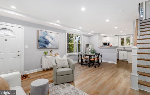 222 Taylor Run Pkwy, Alexandria VA  22314-4932 exterior