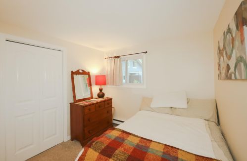 19 Amoskeag Rd, Concord NH 03301-4641 exterior