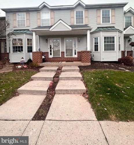 48 Cedar Ct, Limerick PA  19468-1493 exterior