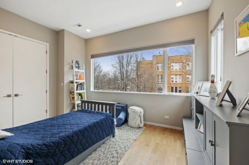 2237 Mclean Ave, Chicago IL 60647-4113 exterior