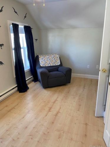 105 State Ave, Killingly CT 06241-2013 exterior