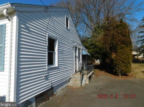 20 Steinway Ave, Trenton NJ 08618-1614 exterior