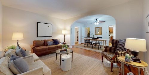 744 Laclede Sta Rd, Saint Louis MO 63117-2048 exterior