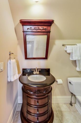 642 Euclid Ave, Elmhurst IL 60126-4338 exterior