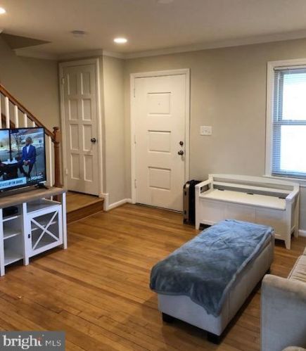 2607 Farmington Dr, Alexandria VA  22303-1312 exterior