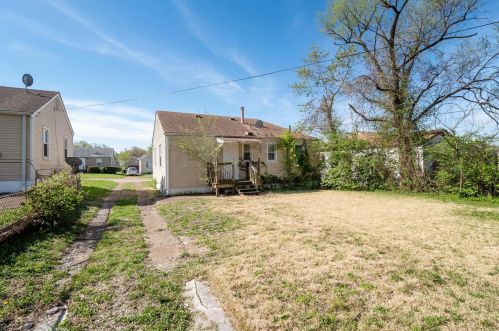 8115 Myrick St, Saint Louis MO 63134-2215 exterior