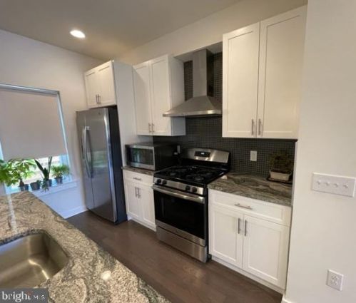 1624 5th St, Philadelphia PA  19148-1241 exterior