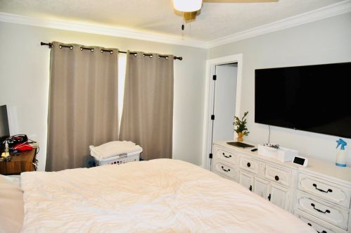 2037 Hideaway Cir, Fort Pierce FL 34952-4801 exterior