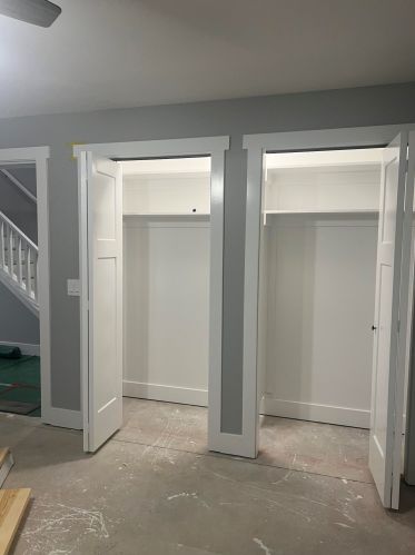 1749 Fairview Dr, Allegan, MI 49010-8994