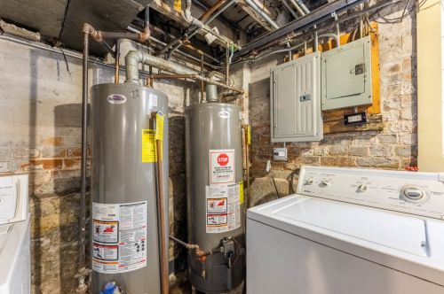 229 Long Ave, Chicago IL 60638-1714 exterior