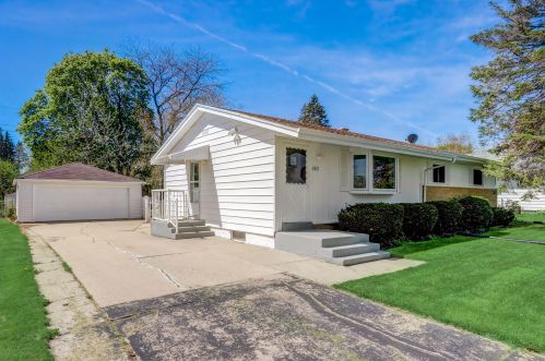 5823 Port Ave, Milwaukee, WI 53223-4252