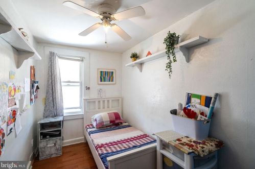 3225 Friendship St, Philadelphia PA 19149-1516 exterior