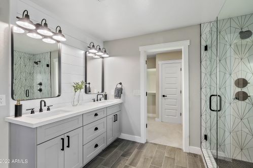 4225 34th Pl, Phoenix AZ  85018-4737 exterior