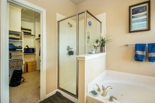 1416 Biltmore Ln, Irving TX exterior