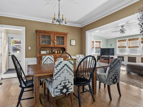 825 13 St, Manitowoc WI 54220-5101 exterior