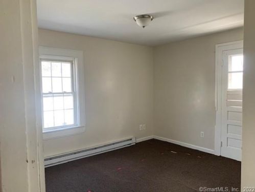 187 Hawkins St, Derby CT 06418-1511 exterior