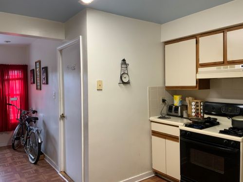 1000 8 Ave, Broadview IL 60153-1903 exterior