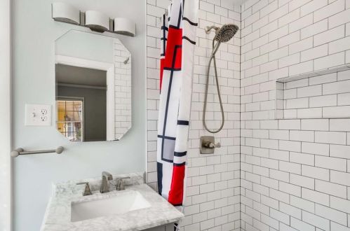 2607 Hawthorne Dr, Atlanta GA 30345-1328 exterior