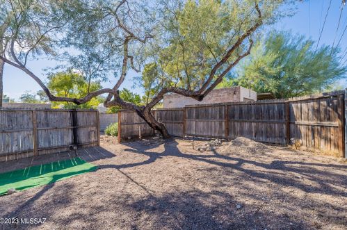 2221 2 St, Tucson AZ 85711-1058 exterior